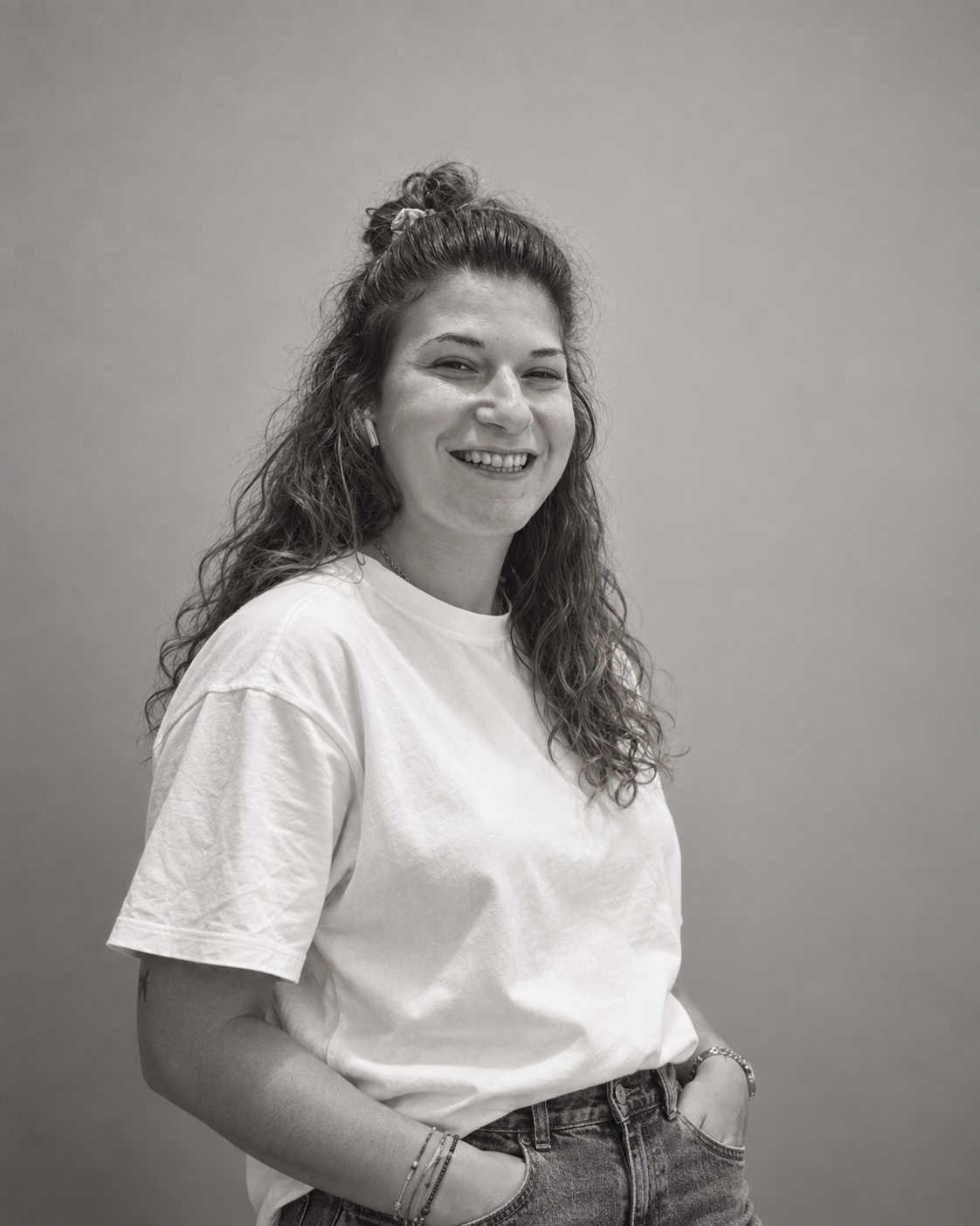Portrait de Julie Vretman-Promonet, souriante